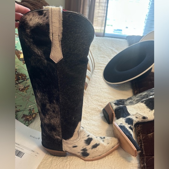 Rock’Em Cowhide Western WIDE CALF Knee-High Boots in Black & White - Picture 2 of 10